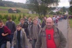 V_Pielgrzymkowy_Rajd_Swietokrzyski_Swiety_Krzyz_2004_IMG_0007_Fot_Lukasz_Zarzycki